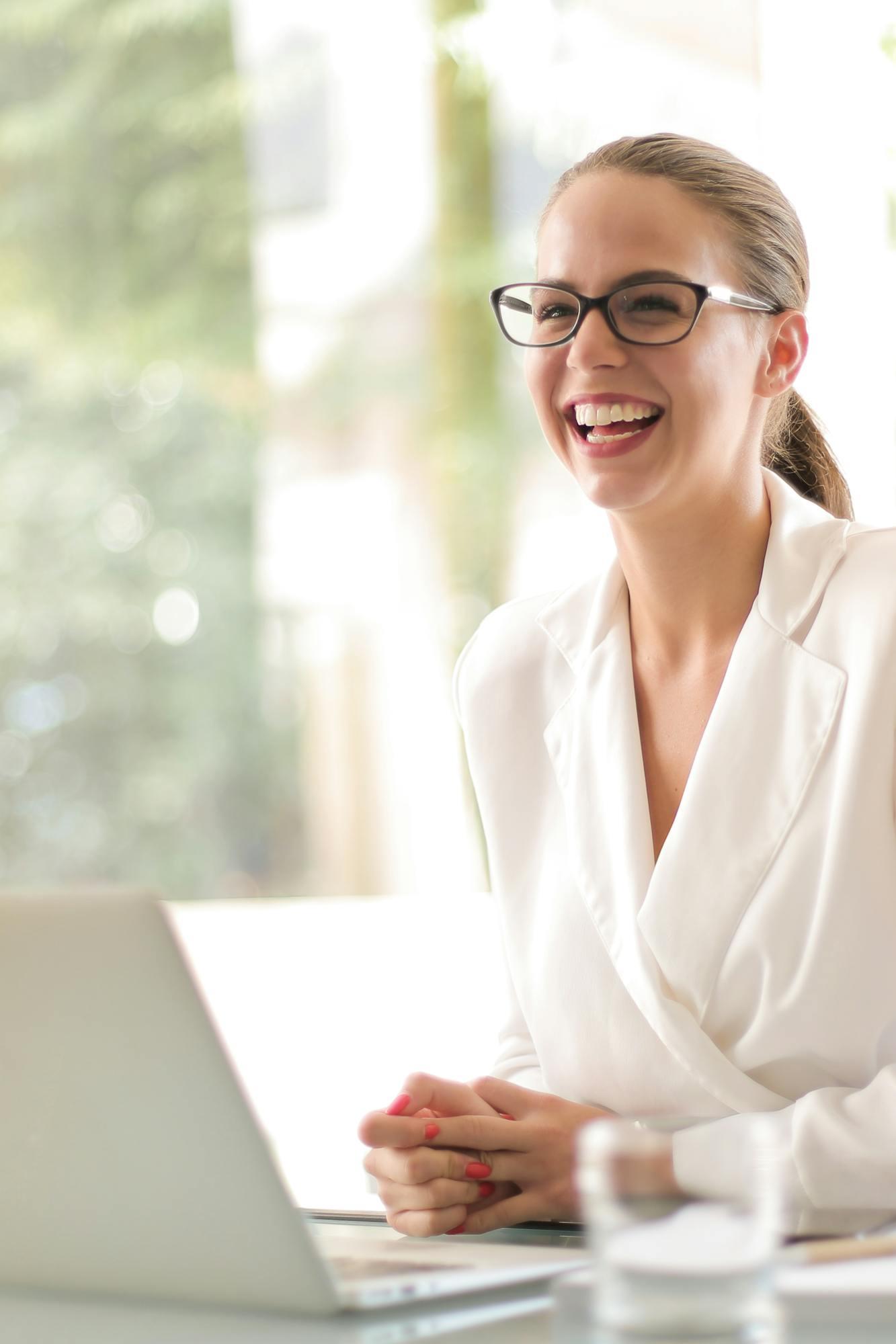 Personne en reconversion professionnelle vers le numérique